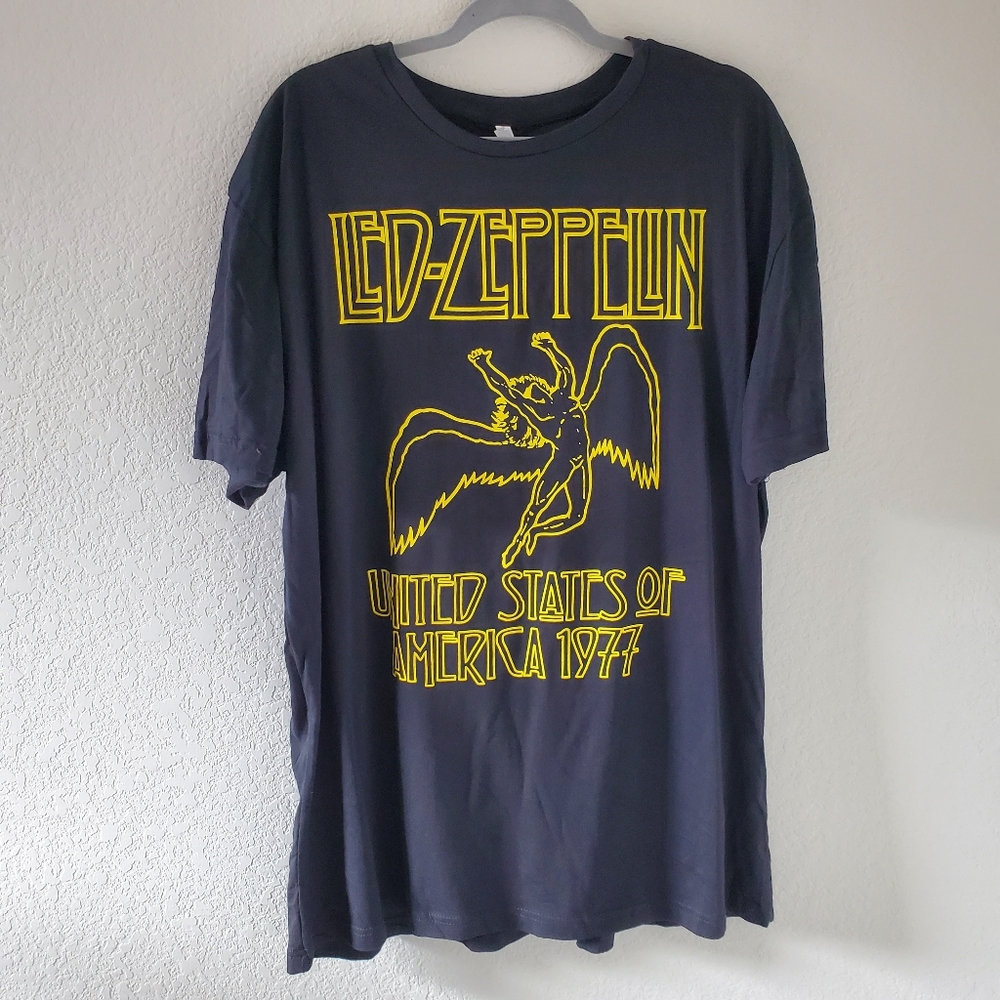 Led Zeppelin graphic band tee NWOT